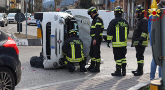 &Quot;Auto Cappottata In Rotatoria A Vicenza, Conducente Soccorsa E Trasportata In Ospedale.&Quot;