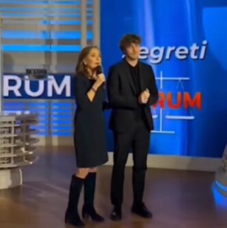 &Quot;Barbara Palombelli Abbraccia Paolo Ciavarro In Diretta, Mentre Eleonora Giorgi Affronta Difficoltà In Clinica.&Quot;