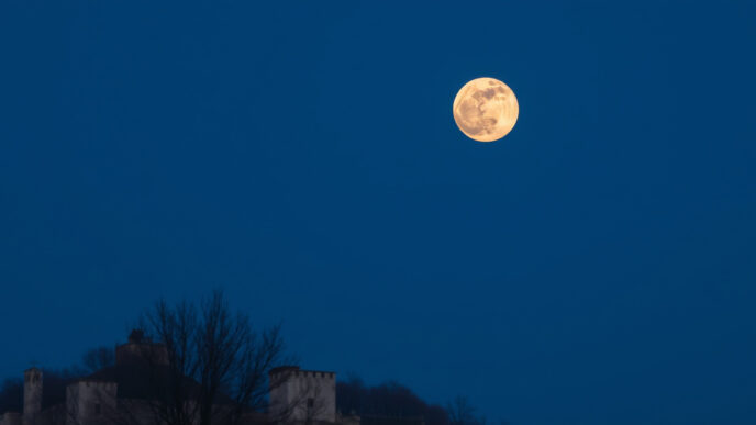 È Il Giorno Della Luna Piena Di Febbraio