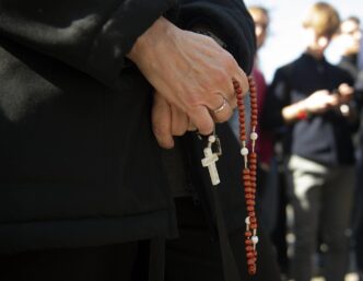 &Quot;Cardinale Zuppi Avvia Maratona Di Preghiera Per La Salute Del Papa In Italia&Quot;