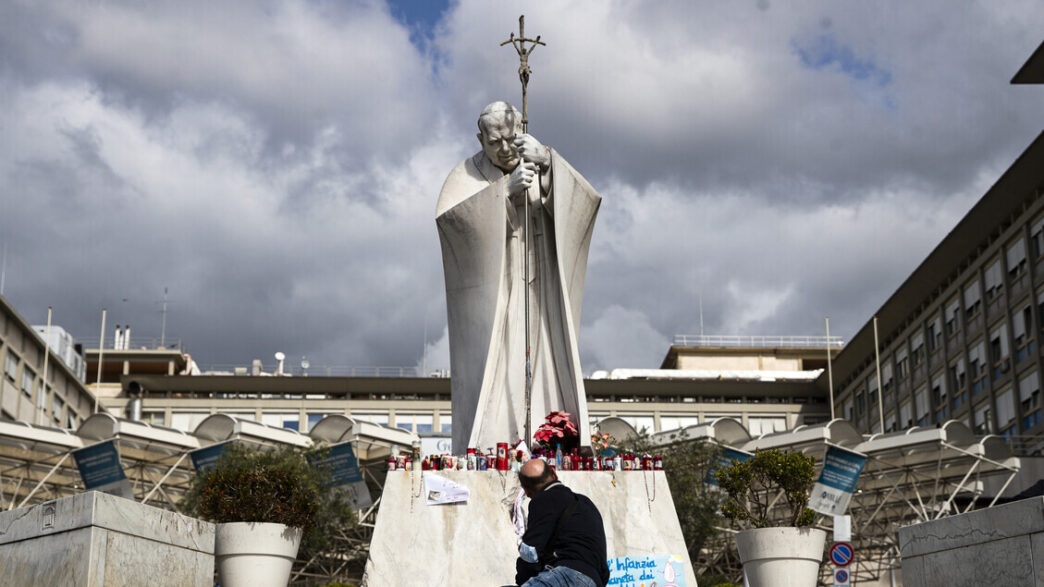 &Quot;Il Papa Durante Un Evento, Affronta Un Broncospasmo Ma Mantiene La Sua Vigilanza E Collaborazione.&Quot;