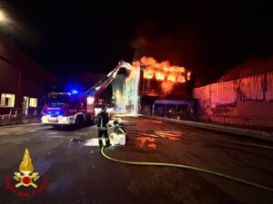 &Quot;Incendio Inalca Reggio Emilia: Amianto E Cibo In Decomposizione Nel Sito Colpito&Quot;