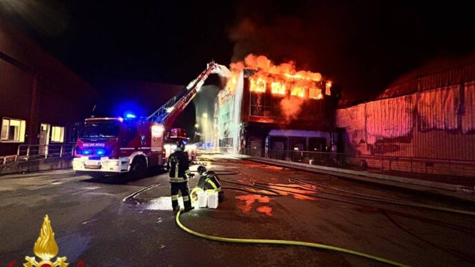 &Quot;Incendio Inalca Reggio Emilia: Amianto E Cibo In Decomposizione Nel Sito Colpito&Quot;