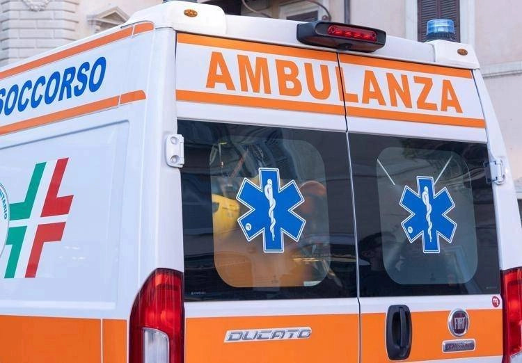 &Quot;Incidente A Monte Compatri: Scontro Tra Auto In Fuga E Polizia, Quattro Feriti Inclusi Due Agenti.&Quot;