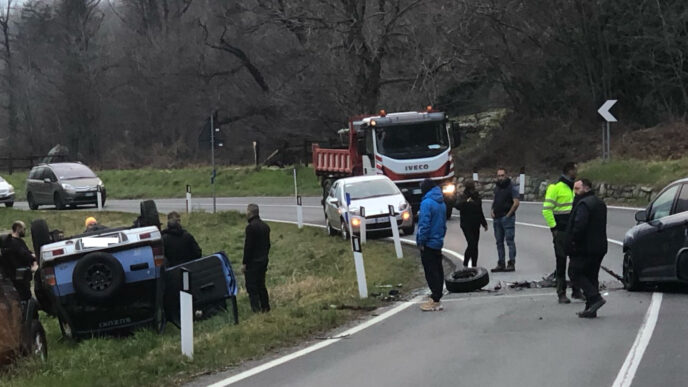 "Incidente fuoristrada sulla statale 26 ad Arnad, traffico in tilt"