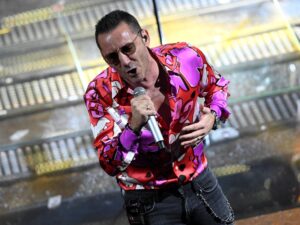 &Quot;Kekko Silvestre Parla Della Sua Lotta Contro La Depressione E Dell'Incidente A Sanremo Durante L'Intervista A Verissimo.&Quot;