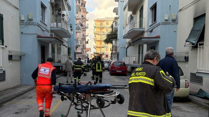 &Quot;Incendio Mortale A Giugliano: Donna Di 64 Anni Perde La Vita Nel Suo Appartamento.&Quot;