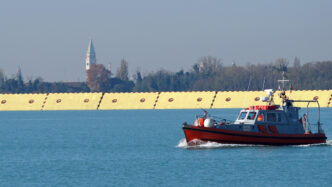 A Venezia Il Mose Opera Solo P