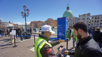 A Venezia Torna Il Contributo