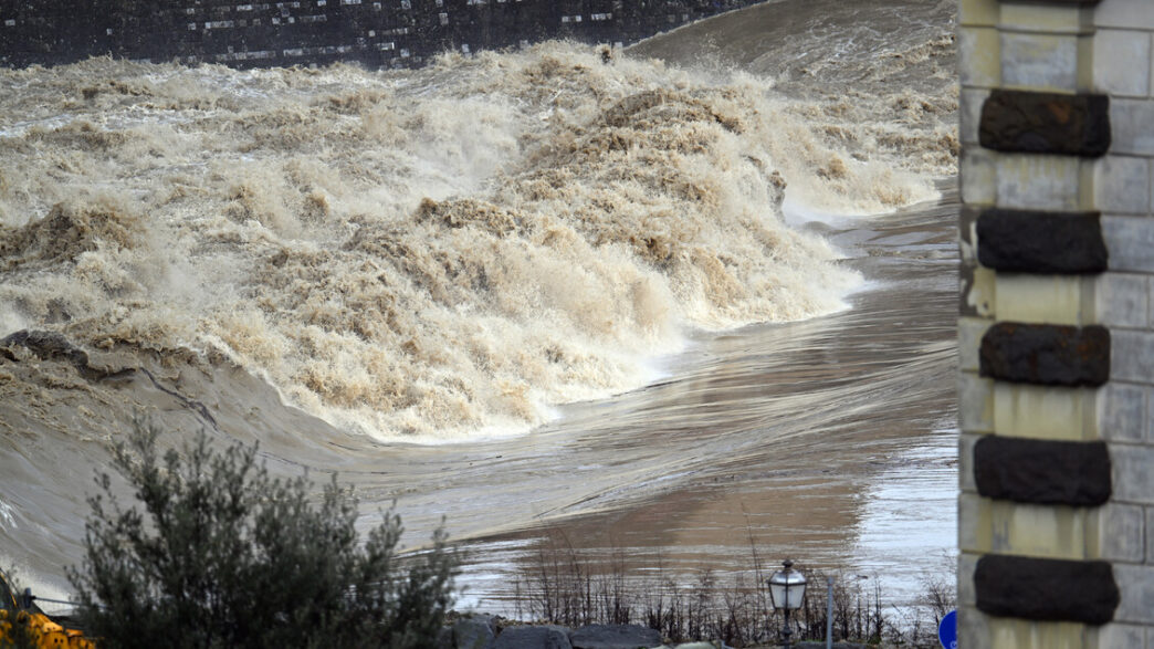 Allerta Meteo Rossa Per Rischi