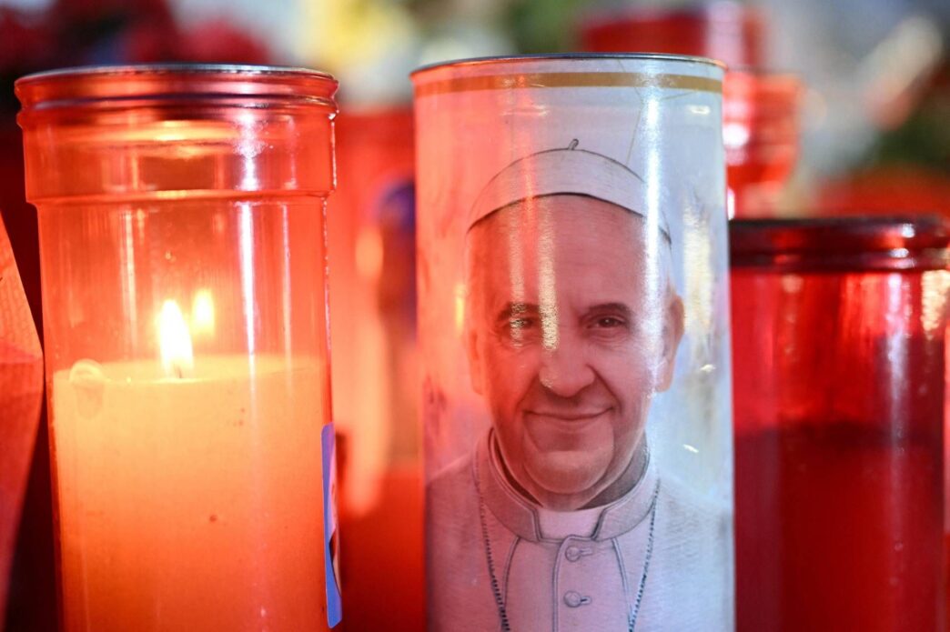 Papa Francesco Rimane Stabile