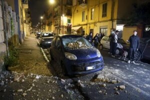 Terremoto Nel Napoletano3A Scos