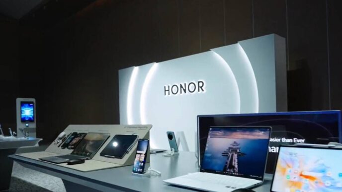 &Quot;Immagine Del Lancio Di Honor Alpha Plan Al Mwc 2025, Con Un Investimento Di 10 Miliardi Nell'Ai.&Quot;