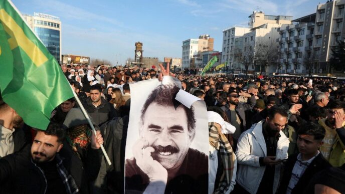 &Quot;Manifestazione Del Pkk Per Il Cessate Il Fuoco E La Liberazione Di Ocalan, Simbolo Di Pace.&Quot;