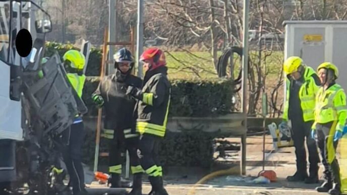 &Quot;Incidente Mortale Tra Camion Sulla Provinciale Arzignano-Chiampo, Traffico Bloccato.&Quot;